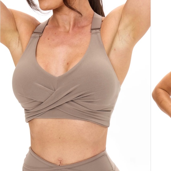 Buffbunny candy wrap, sports bra new with tags extra large - Picture 1 of 4